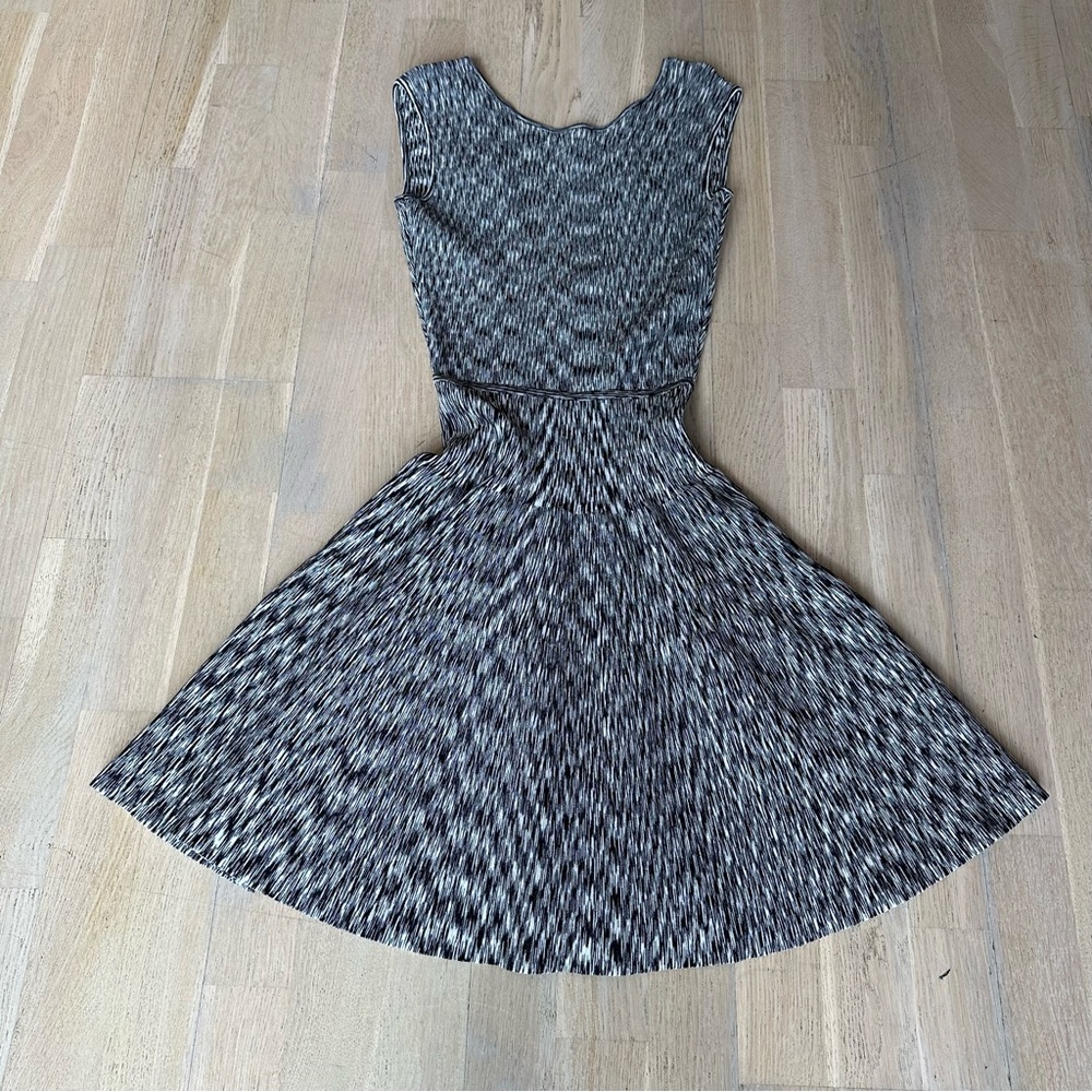 Issa London Low Back Dress - Picture 2 of 6